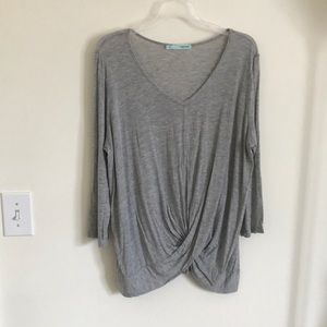 Gray 3/4 sleeve top